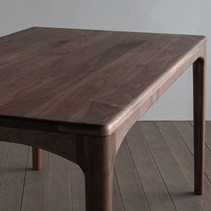 NORTH Dining Table