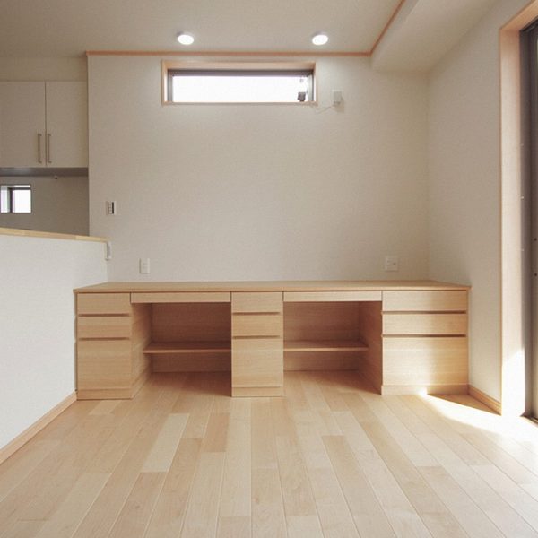 オーク材のリビングデスク