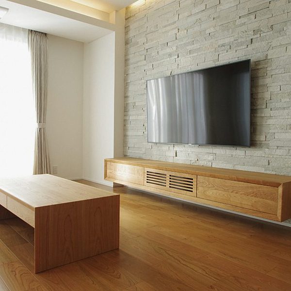 幅2400mmのフロートテレビボード